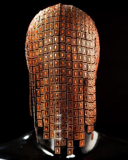Der Gladiator – Couture-Maske mit rotem Hängebesatz