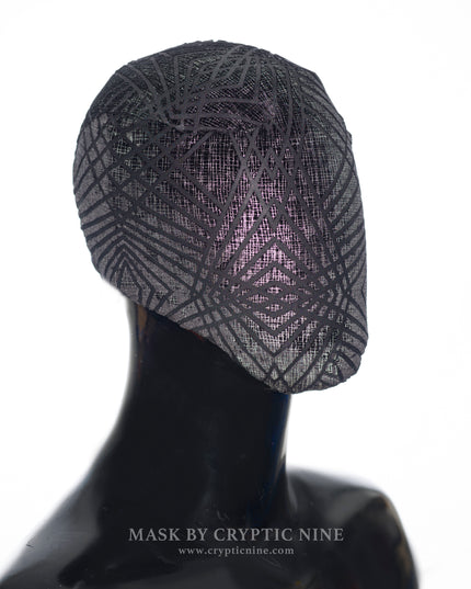Schwarze Shadow Maze Spitzenmaske, handgefertigtes quadratisches Schmuckmuster aus Metall