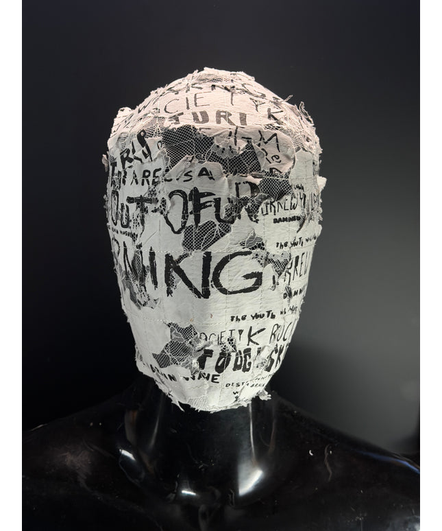 Spitzen-Haute-Couture-Maske, elegantes Muster in Grau und Weiß V.12 