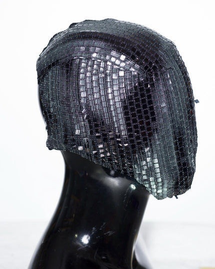Spitzen-Haute-Couture-Maske, elegantes Muster in Grau und Weiß V.12 